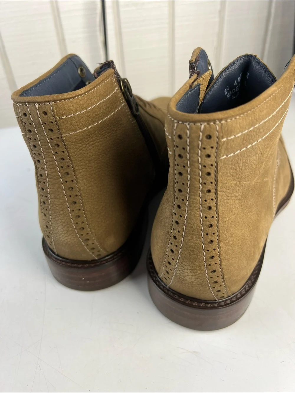 Johnston & Murphy Men's Tan Suede Chukka Boots with Side Zip